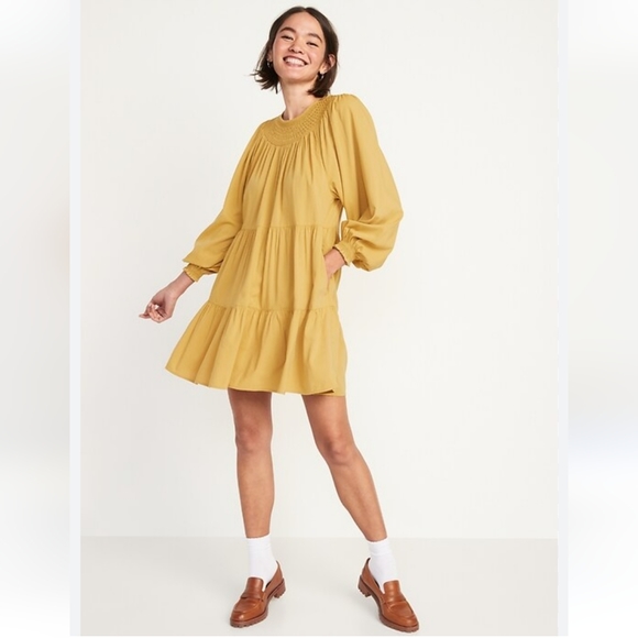Old Navy Long-Sleeve Tiered Smocked Embroidered Mini Swing Dress / L. - Picture 3 of 10